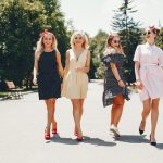 Idei de outfituri pentru evenimente de zi