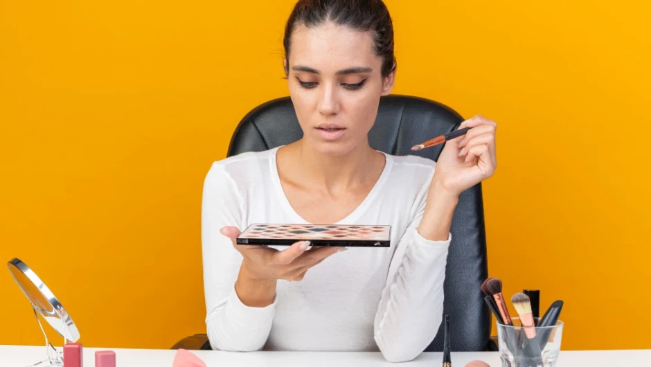 Cum să economisești bani la cosmetice fără să faci compromisuri inutile