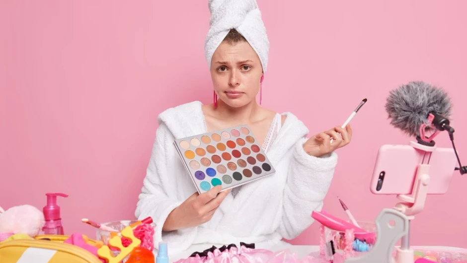 Cât de des ar trebui curățate instrumentele de beauty